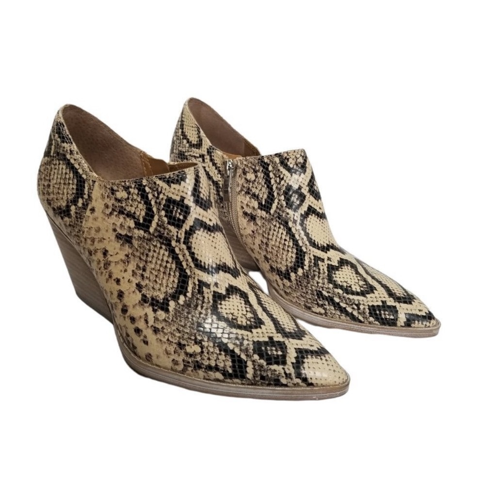 Franco Sarto Lgarcia leatherSnake Print pointed toe Ankle Boots size 7.5